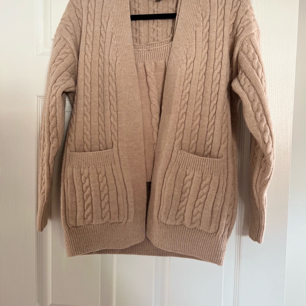 Women's Tan Cable Knit Sweater Set - Picture 8 of 8